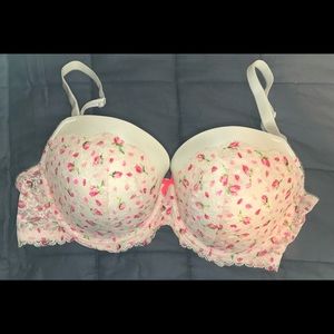 Victoria Secret 38 DD, NWOT.  summer colors